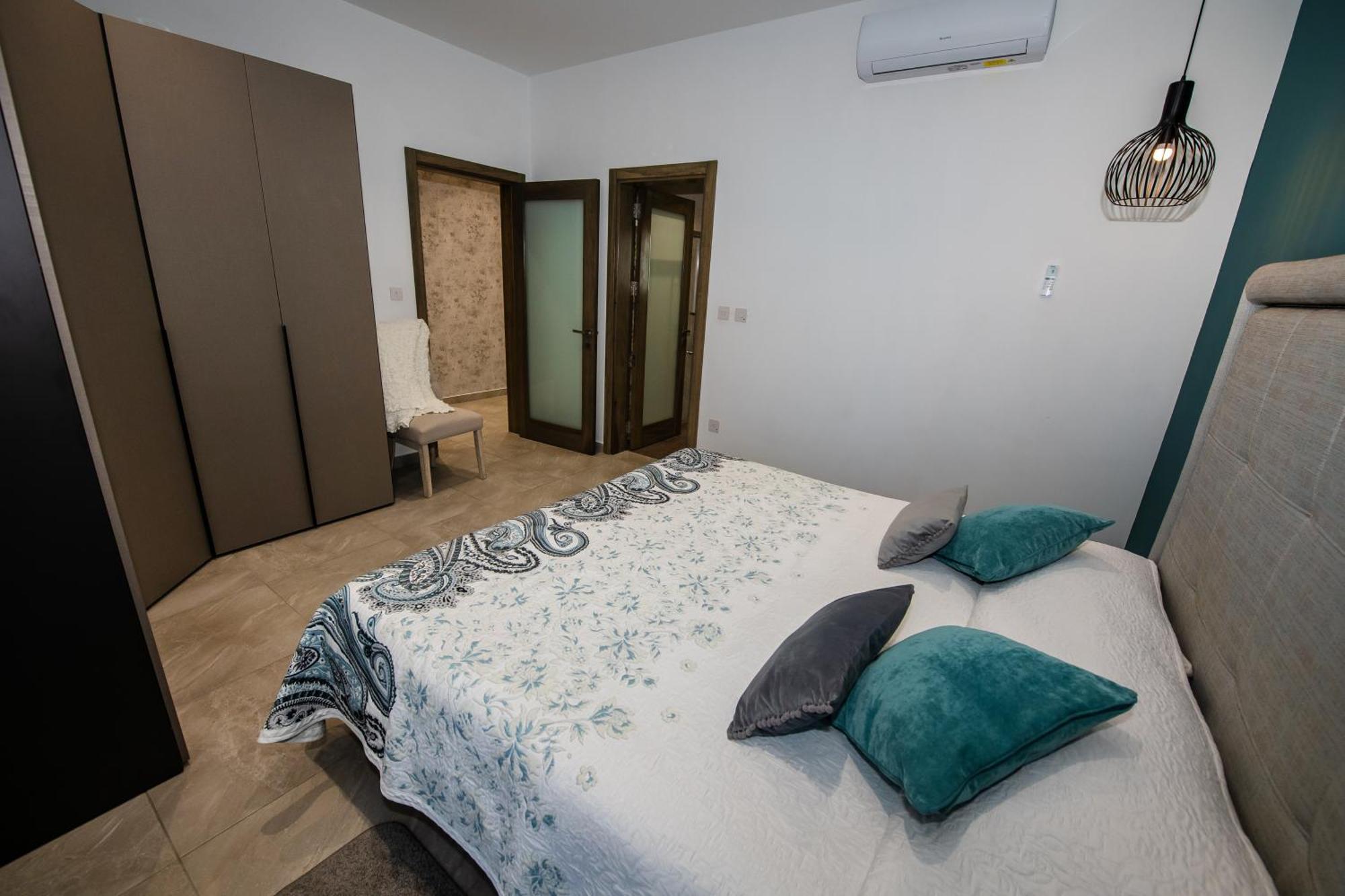 Clifftop Modern Apartment Mellieħa Exterior foto